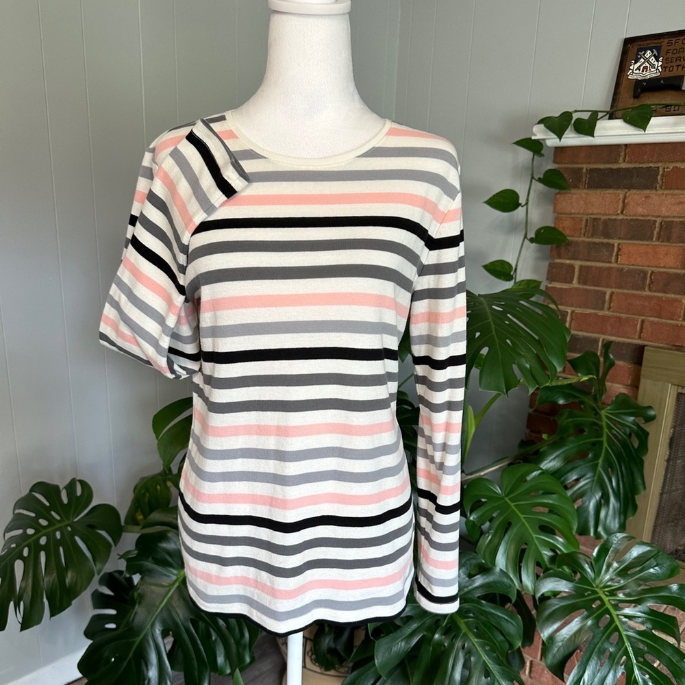 #8) Croft & Barrow Classic Tee Size medium excellent condition.